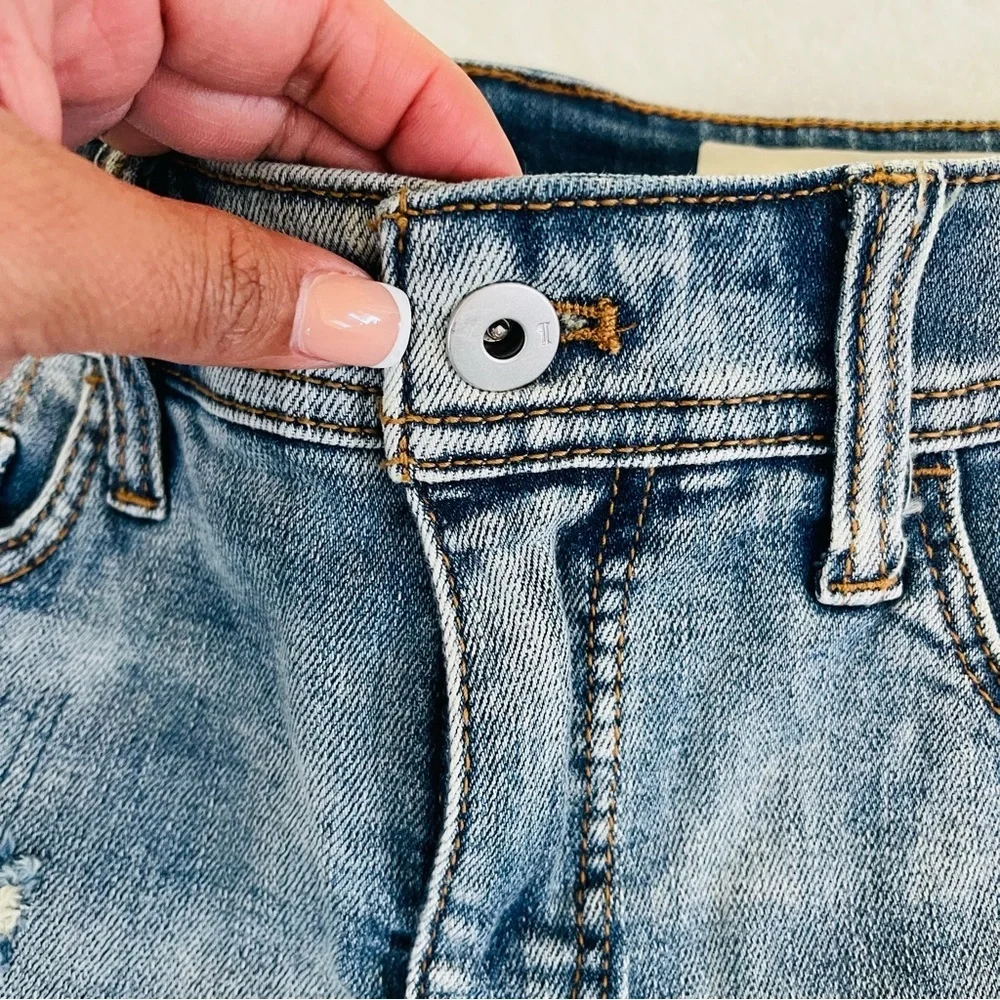 Anthropologie PILCRO Slim Boyfriend shorts - Picture 4 of 9